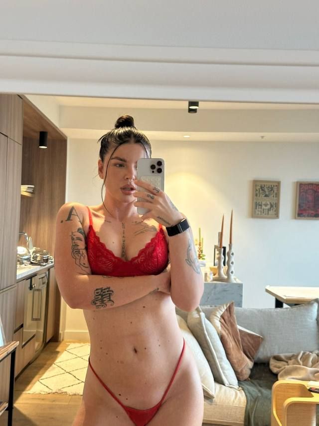 Hello gentleman, I'm Marissa❤💋sexy👅🫰and Very hot , I’m here to have a good time❤ 👅I'm very professional. Text me 6576817670 - Image 3